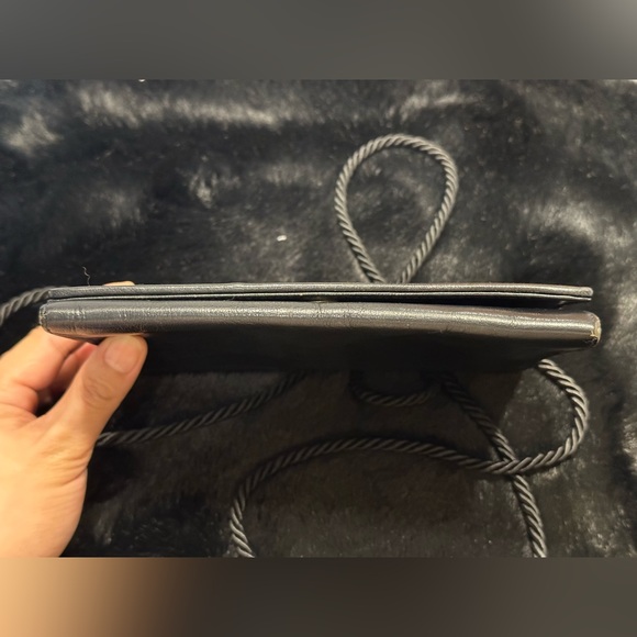 🔶FINAL PRICE DROP🔶 🎀Vintage FENDI crossbody bag🎀 - Picture 13 of 14